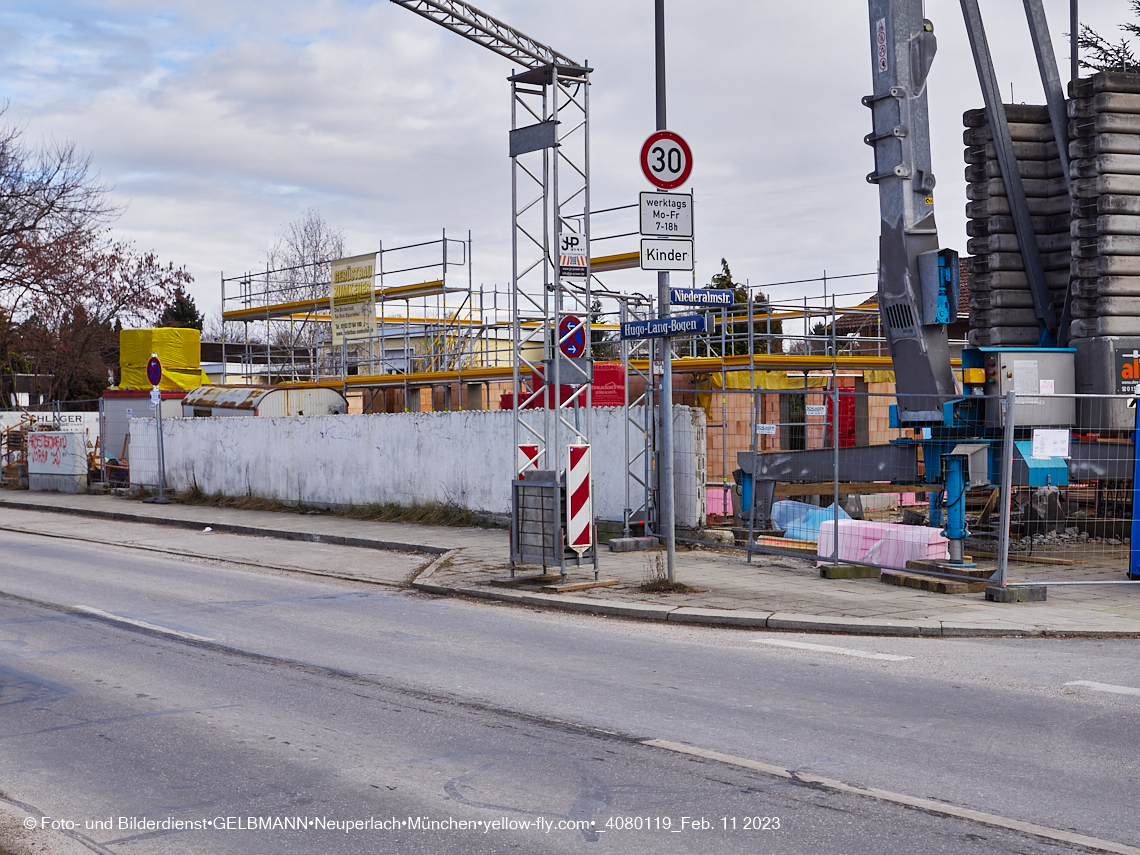 11.02.2023 - Baustelle Niederalmstraße 16 in Neuperlach